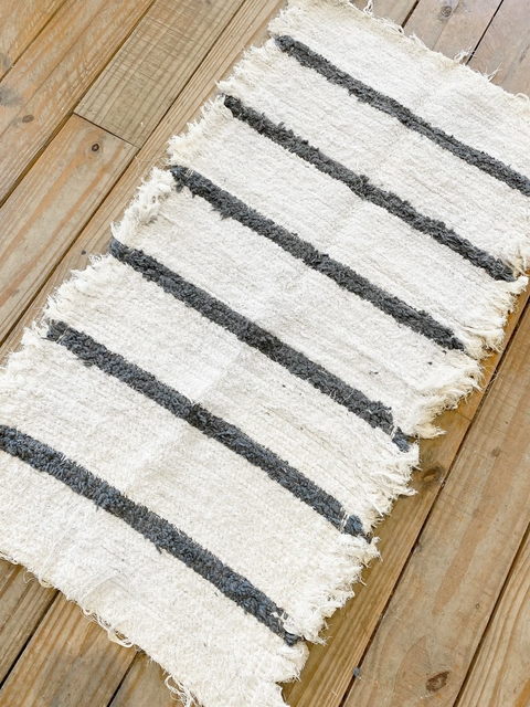 ALFOMBRA RAYA GRIS