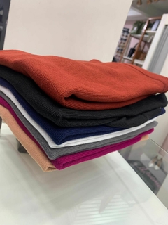 Blusa Modelo Morcego em Tecido Tricot - comprar online