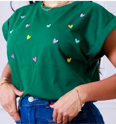 T-Shirt bordada coração
