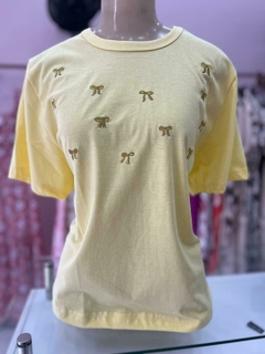 T-Shirt bordada LAÇO na internet