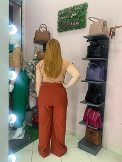Calça Pantalona Terracota de Linho - comprar online