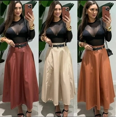 Saia Midi Couro com Zipper Lateral! - comprar online