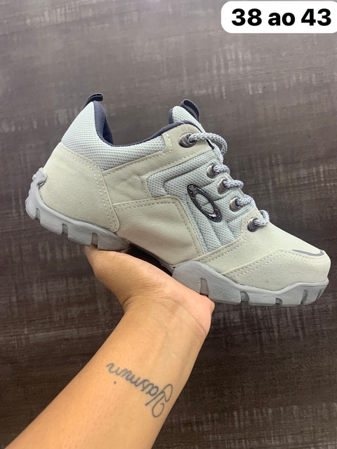 Botinha Oakley Nacional