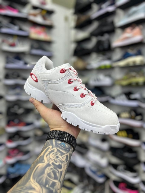 Botinha Oakley Nacional