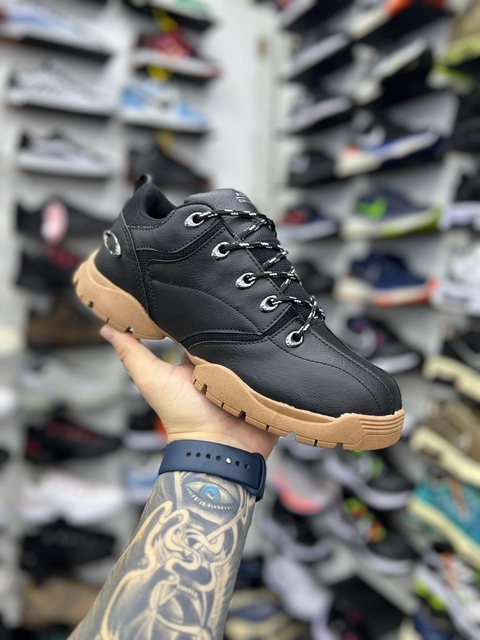 Botinha Oakley Nacional