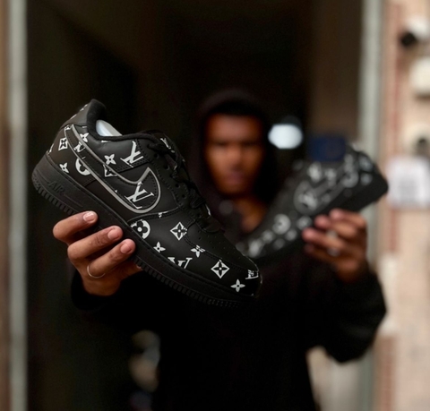 Nike AirForce Importado & LV Preto.