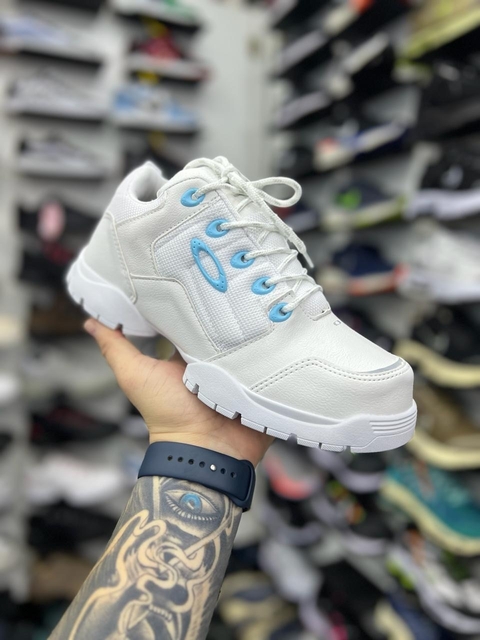 Botinha Oakley Nacional