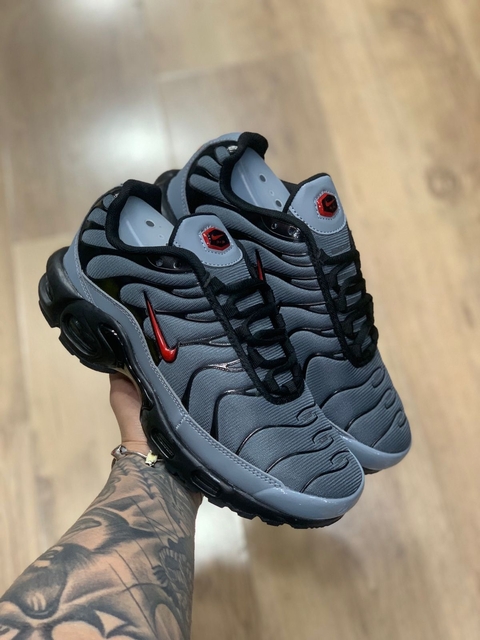 Nike AirMax TN Importado Vietnã Cinza.