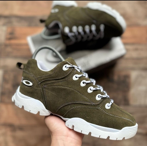 Botinha Oakley Nacional