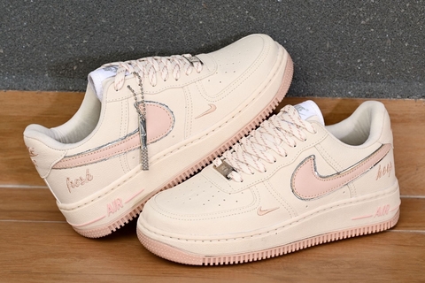 Nike AirForce Nacional 34 ao 39 Branco Rosa.
