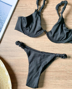Biquíni Feminino Aro Sem Bojo Alça Frufru e Calcinha Fio Duplo Lateral em FruFru - comprar online