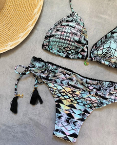 Biquíni Feminino Cortininha Com Bojo Estampado e Calcinha Ajustável na Lateral na internet