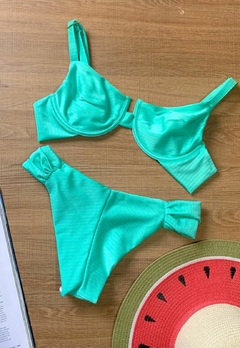 Biquíni Feminino Plus Size de Aro Sem Bojo Com Calcinha BomBom e Fio Duplo Texturizado - loja online