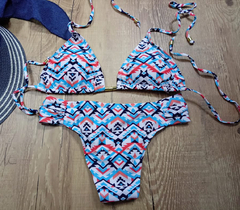 Imagem do Biquíni Feminino Cortininha Estampado Bojo e Calcinha Tanga