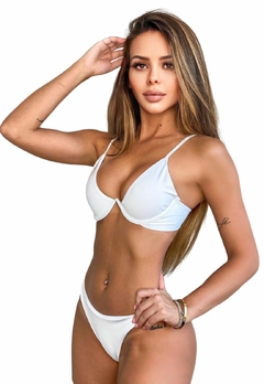 Biquíni Feminino Aro Sem Bojo com Calcinha Asa delta e Fio Duplo Liso - comprar online