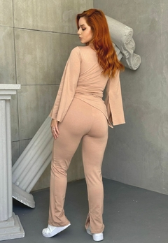 Imagem do Conjunto Feminino Sem Bojo Manga Fler e Calça Comprida