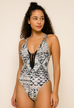 Maiô Feminino Fechado com Tiras Nas Costas e Com Bojo Decote Delicadamente Detalhado - comprar online