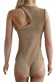Body Feminino Canelado Sem bojo com Detalhes no Pescoço na internet