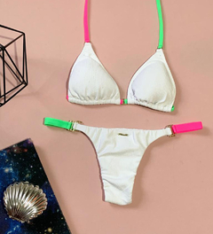 Biquíni Feminino Cortininha Com Bojo Texturizado Com Calcinha de Tira na Lateral - Multmix