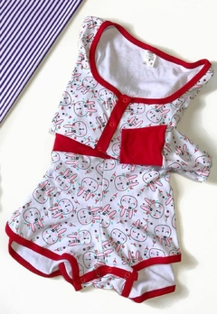 Pijama Macaquinho Manga Longa e Short Com Botões na internet