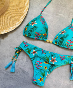 Biquíni Feminino Cortininha Com Bojo Floral e Calcinha Ajustável na Lateral