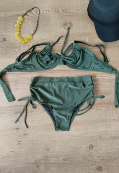 Biquíni Feminino Plus Size Aro Sem Bojo Calcinha Cintura Alta