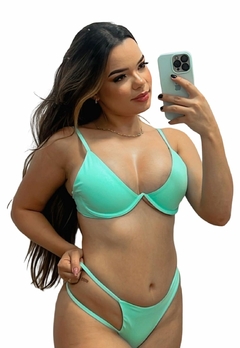 Biquíni Feminino Aro V Invertido sem Bojo com Calcinha Fio Duplo e Tira Lateral - comprar online