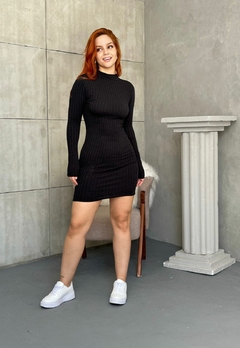 Vestido Feminino Com Manga Longa Sem Bojo e Modelo Curto - comprar online