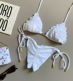 Biquíni Feminino Cortininha de Veludo com Calcinha Empina Bumbum e Amarra Lateral