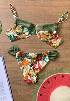 Biquíni Feminino Plus Size de Aro Sem Bojo Com Calcinha BomBom e Fio Duplo Estampado Canelado
