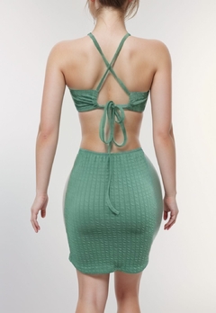 Vestido Feminino Cropped com Bojo e Saia com Corte na Coxa - comprar online