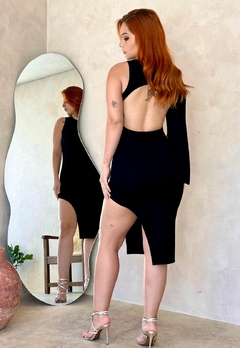 Imagem do Vestido Feminino Sem Bojo uma Manga Longa Fler Com as Costas Nua