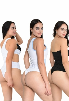 Kit Feminino com 3 Body Diferentes - comprar online