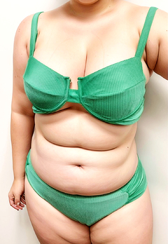 Biquíni Feminino Plus Size de Aro Sem Bojo Com Calcinha BomBom e Fio Duplo Canelado - comprar online