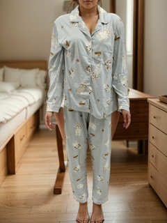 Imagem do Pijama Americano Feminino Com Botões, Mangas e Calça Comprida