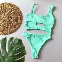 Imagem do Maiô Feminino Com Recortes Na Lateral Vazado Moda Praia Verão Sem Bojo Liso