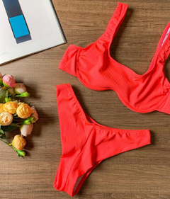 Biquíni Feminino Canelado Aro Sem Bojo Calcinha Fio Duplo e Asa Delta - loja online