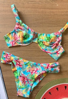 Biquíni Feminino Plus Size de Aro Sem Bojo Com Calcinha BomBom e Fio Duplo Estampado