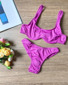 Biquíni Feminino Canelado Aro Sem Bojo Calcinha Fio Duplo e Asa Delta - comprar online