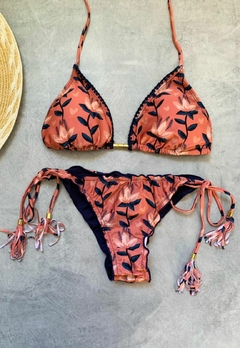 Biquíni Feminino Cortininha Estampado Calcinha Levanta Bumbum e Amarra Lateral - Multmix