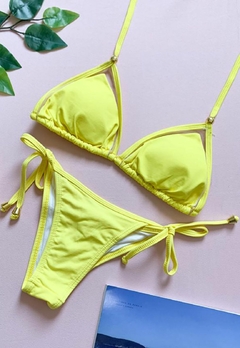 Biquíni feminino Cortininha Tule Transparente Calcinha Empina Bumbum e Amarra Lateral - Multmix