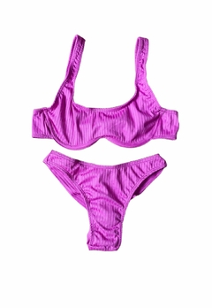 Biquíni Feminino Canelado Aro Sem Bojo Calcinha Fio Duplo e Asa Delta - comprar online