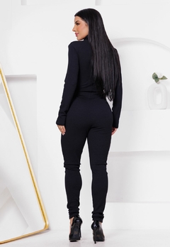 Macacão Feminino Calça e Manga Longa com Ziper Texturizado na internet