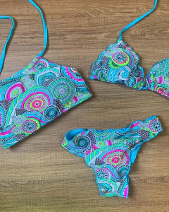 Biquíni Feminino 3 Peças Com Cropped Com Bojo, Cortininha Com Bojo e Calcinha Empina Bumbum na internet