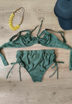 Biquíni Feminino Plus Size Aro Sem Bojo Calcinha Cintura Alta - comprar online