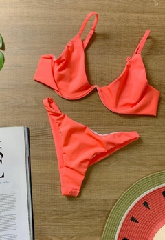 Biquíni Feminino Aro Sem Bojo com Calcinha Asa delta e Fio Duplo Liso - loja online