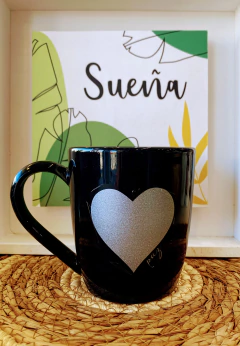 TAZA NEGRA CORAZÓN DORADO/PLATEADO (sin elección)
