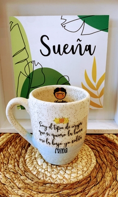 TAZA BICOLOR FRASES (diferentes frases según calco)