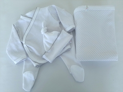 Ajuar de nacimiento + manta recibidora - Lunitas de Colores. Regalos de Nacimiento. Ajuares de nacimiento. Regalos empresariales. Venta mayorista y minorista. Blanquería. Babyshower.  Envíos a todo el pais..