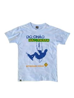 Camisa Strong Wind 100% algodão, gola careca, super confortável da cor branca 